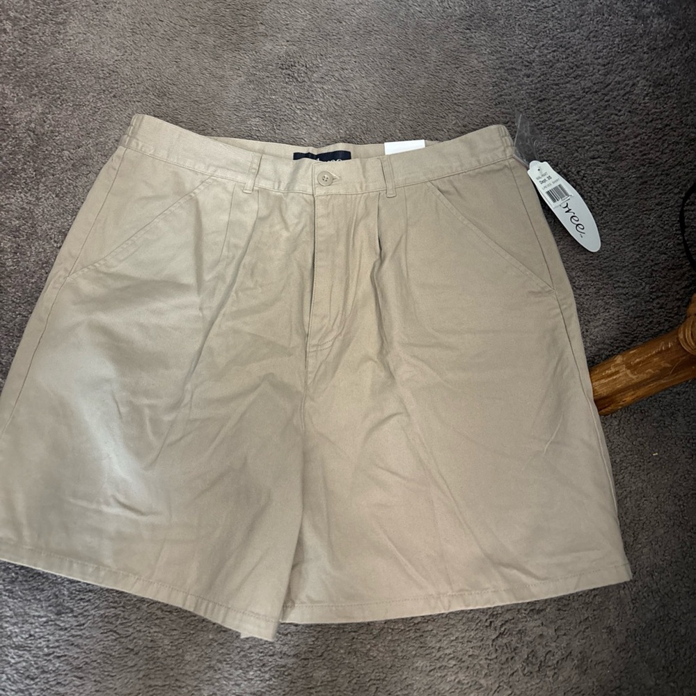SABREE Womens Beige/Cream Pocket Shorts Size 18 relax fit